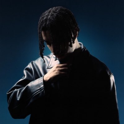Compte actu OFFICIEL de @hakai707 | Contenu lié à sa musique, ses concerts, ses lives et lui même !