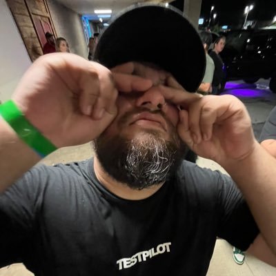 JuanWins's profile picture. expert button pusher, wannabe music mixer, only GØØDTÏMĘŠ