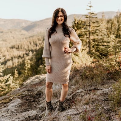 nikkkmf's profile picture. evolving into an island girl one day at a time