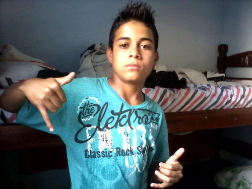 Tenho 15 anos, ,sou sao paulino,se quiser saber mais segue ai..