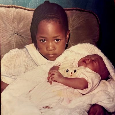 AishatuB_'s profile picture. 29 going on 80