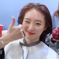 peido de frango (@yoohyeoncueca) 's Twitter Profile