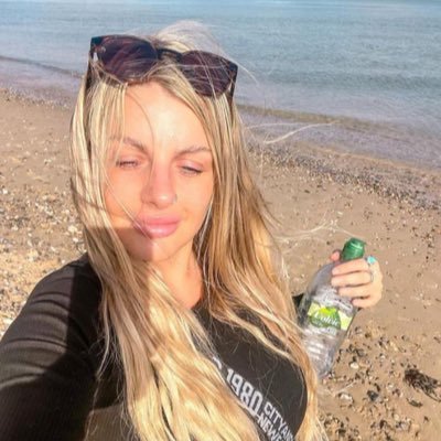 Sharonfiel25783's profile picture. 