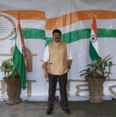 An NRI,automobile professional, keep eyes on indian political & economic affairs, Ex. President of indian caltural Association In Nigeria, resident of Varanasi