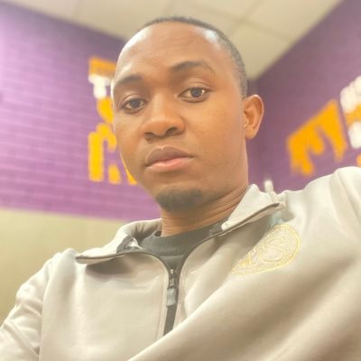 Clivebgwow93376's profile picture. 