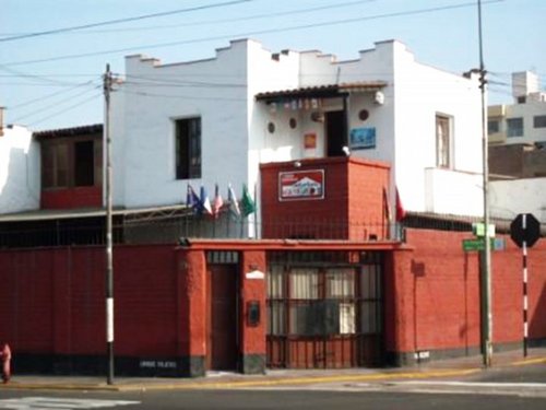 Hostel in Miraflores, Lima - Peru, wanting to give you the best service for low rates.