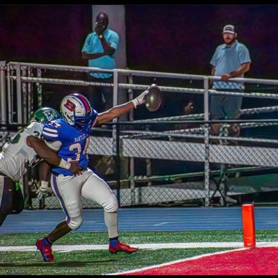 2024 MLB/OLB/DE🏈 Bartlett High School ❤💙 17 years old Ht:5’11 Wt:210 Bartlett Panthers Boys Basketball Manager ahmadsummerall15@icloud.com #InGodITrust✝