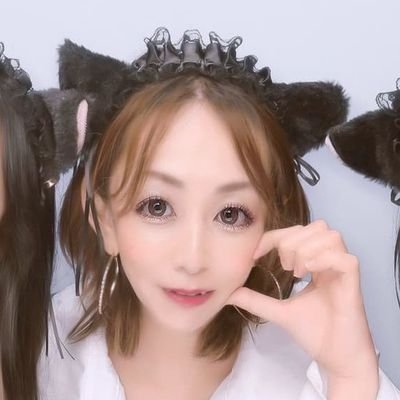 しゅくるはよもぎ蒸しを主に、これまで内側からサポートをさせて頂いていました。今回新たにネイルをはじめ、日常に、手先にささやかなハッピーを提供したいと思い、ネイルを取り入れました🎶
占いはココナラ↓にいます
https://t.co/OnPNinWOND