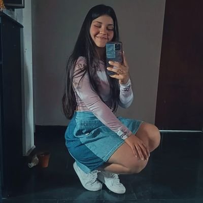 aby_nwn's profile picture. Si derrites un gran glaciar podrás ver de cerca un gran dragón