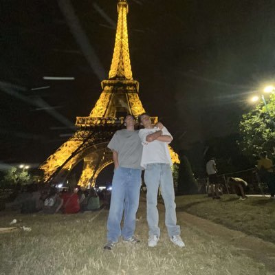 Tom3mith's profile picture. @ovoflynn has bias opinions