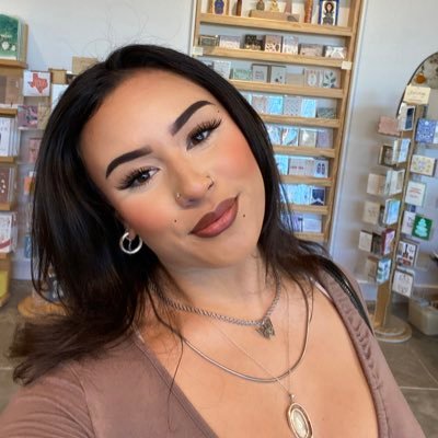 aliyyoop's profile picture. currently on dnd