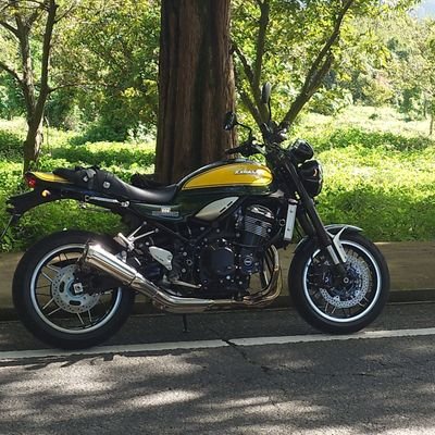 憧れのZ(900)ＲＳ(Yellowbow)を購入しました。
約40年バイクを乗っています。
仕事でも乗っていました。まだ、バイクは、現役で乗っています、
気まぐれで、身近な近況等をポストします🙇
無言フォロー失礼します