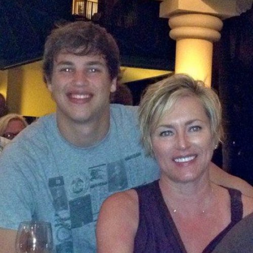 chodeyplumper's profile picture. 