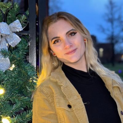 liberal. animal lover. bi. future psychologist. blm. she/they @alexiryt 💞