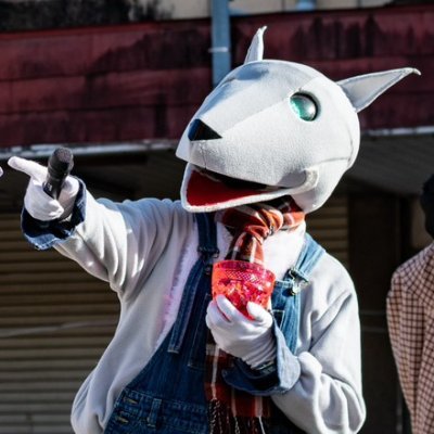 2015年度からローカルヒーローを研究実践するゼミナールを立ち上げました。武蔵大学にて『閃耀ロクロギア』、城西大学にて『高麗戦士トライ』他、全力で活動中!