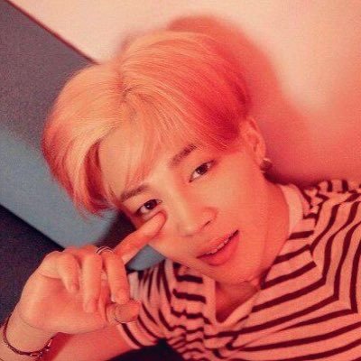 jimin is the cutest, like the cutest living thing you know in this whole world.