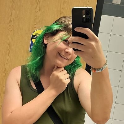 /oh he ah/ - she/they nb 🏳️⚧️ - priv @ireqwerty - tf2 esports girl open for work - irefl@pm.me