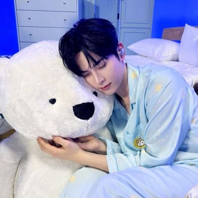 akun yang didedikasikan untuk hanbin mochi kleponku yang lucu🤍