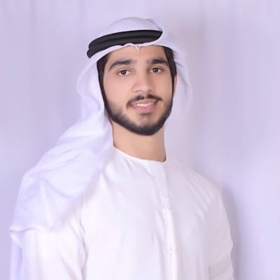 إن الحياة وإن تطل أعوامها فعند المماتِ كأنها أحلامُ الموتُ ميعاد سيأتي وقته فإلى متى تلهو بِنا الأوهامُ