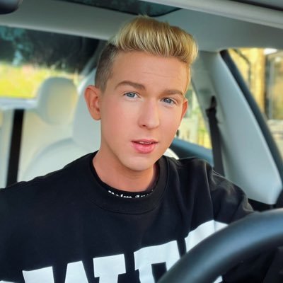 Content Creator and Singer 🎶 Follow me on Instagram for news: PontusRasmusson1 ❤️ LISTEN ON SPOTIFY and GET A VIDEO FROM ME ⬇️