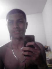 FaClube_aba's profile picture. Fã Clube oficial do @_luucaoo, adoramos seu sorriso, sua sombracelha desorganizada e sua alegria transbordada !