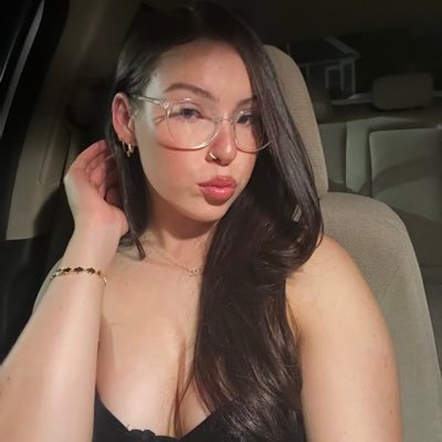 annieechase_'s profile picture. ✵ pisces ✵ BLM