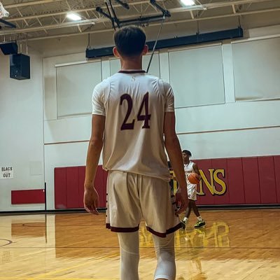 cam003_'s profile picture. Erskine college NCAA DII (3.5 GPA) #12 combo guard 🏀 6’3 (772-359-5205) | cammoss003@outlook.com | IG: cam40_