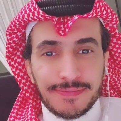 انا مجرد انسان اخطئ واندم واتوب واسامح واغفر بين حكمتى وجنونى شعرة بين ثقتى وغرورى خيط رفيع ☝️ انتبه