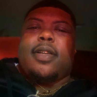 Hood Nigga wit Goals 💫, TopFlightSecurity👮🏾♂️, #BigGuyTwitter, Lovey Dovey Hood Nigga 🦍, #YOMOMMAFAVBIGNIGGA