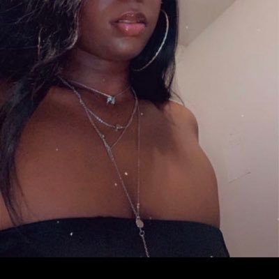 25 | faceless Findomme • Brat • US Size 8 | purchase🦶🏾content below ⬇️ $35 tribute to speak $100 unblock fee