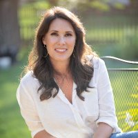 Ariel Lawhon (@ariellawhon) 's Twitter Profile