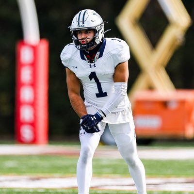 Wide Receiver ⚜️ | Yale '23 | Believer