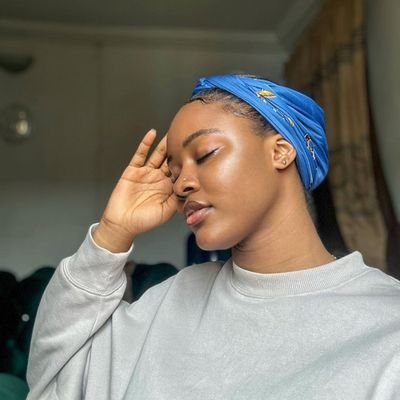 babylast242's profile picture. OLD ACCOUNT HACKED, PLEASE FOLLOW ME 🥺