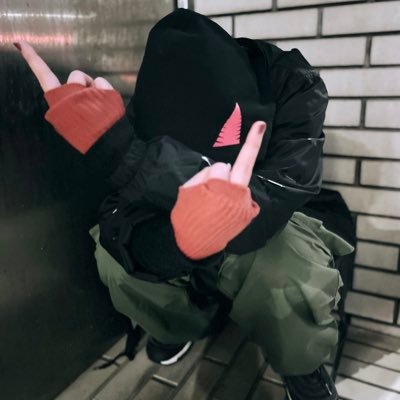 qwaspomk's profile picture. SiM／ホルモン／スサシ／somelife／seeyousmile／ENTH／paledusk／ クリープハイプ／ラッキリ／Nee／people1／04 Limited／crossfaith／10FEET/邦ロック/ライブハウス/頭振りたい