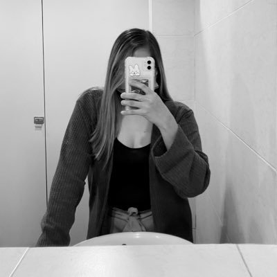 aniasdfghjkl27's profile picture. If you don’t understand me , just be kind to me 🌈 I love Englot & Freenbeck ❣️