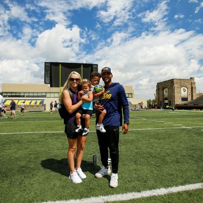 Firm Believer in Jesus Christ! Proud Husband, Father, Mentor. WR Coach at The University of Toledo 🚀 @ToledoFB