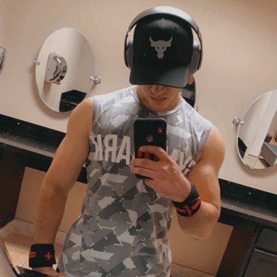 Priscil81838204's profile picture. 50代、高校数学教員です。妻と大学生と中学生を養っています。株式投資と旅行好きな個人投資家。投資歴は、17年。億リーマンですがFIREせずに社会のために働きます。トレードは、自己責任でお願いします。