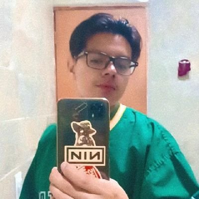 ernestozrragam's profile picture. Soy el rostro sin cosméticos de esta realidad patética (ingeniero que sueña ser artista  y un director de cine de animación)
IPN ESIQIE