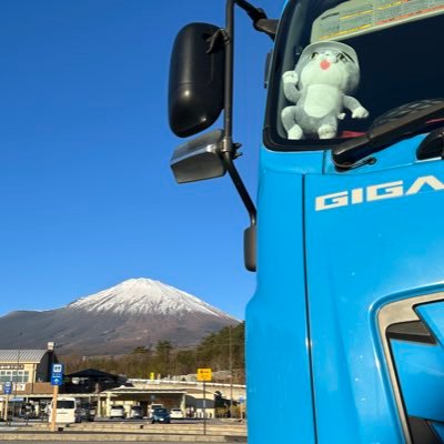 三河の10t平車乗り 日々勉強中❗️中部地場から中距離〜長距離走ってます😋 趣味はラジドリ👍四駆の頃から10年以上やっとります😁ラジドリネタも気が向いたらツイートしますね〜😘 現在のホームコースはDayz‼️ 元HIKOtech、ビアンカ一筋で走ってます😍 スーステ歴五年半程✌️ボチボチやっていきます〜🤟