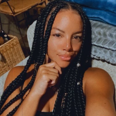 @thelovelyMC