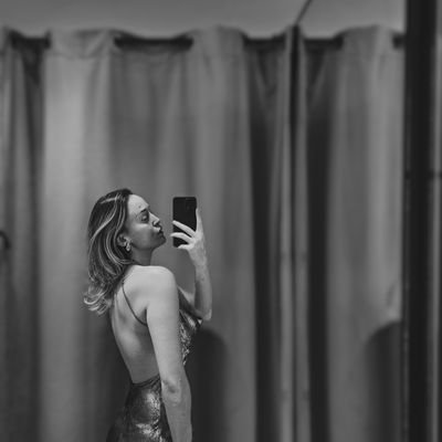 leonazogiani's profile picture. 