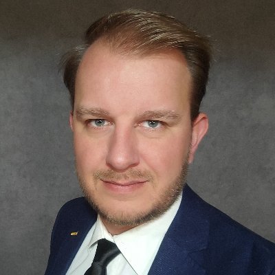 Entrepreneur | Strategy Dev. | Business Consulting | Speaker | Dutch in Ukraine | Does also something in Media | views and rt's are strictly personal