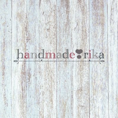 手編みでミトンを編み、Creemaで作品の販売をしています。
今は、子育てと本業(ニット製品のお直し)、副業(ハンドメイド作品の販売)をしています。
いろんな形をモチーフにして作品を作るのが好きです✨
今年の目標はフルーツのミトンの作品数を増やしたいです🤯🤯
よろしくお願いします💨💨