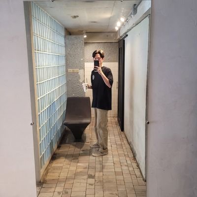 chai_trin's profile picture. ศิลปะยืนยาว ชีวิตสั้น