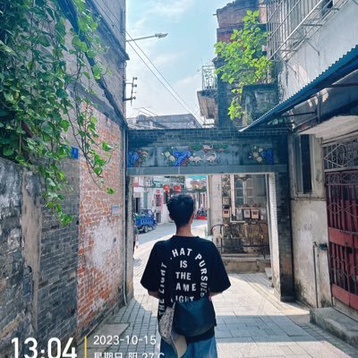 tWACiLNK8i5RElk's profile picture. 私の人生の残りの部分について私にたくさんのアドバイスをください。