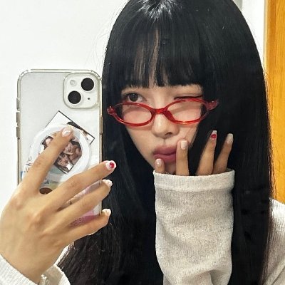 yeyoungposts's profile picture. #최예영