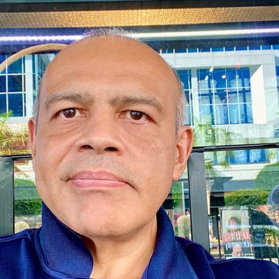 jbrodriguez2's profile picture. 🇵🇦 #MareaRoja, #Parma, #RedSox, #RiverPlate, #ChicagoBears, #RealMadrid, #Lakers A man of science