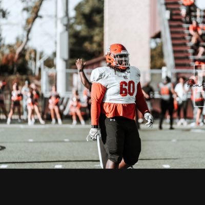 Shun’markus Adams| 6’4 83” wingspan |OT/OG @Herdfb  3⭐️ #JUCOPRODUCT #http://www.hudl.com/profile/10401382