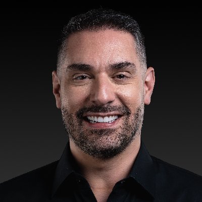 Empresário, autor e palestrante
Criando empresas e despertando pessoas
Host do Excepcionais Podcast