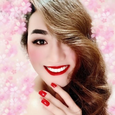 AngelaNhi3444's profile picture.